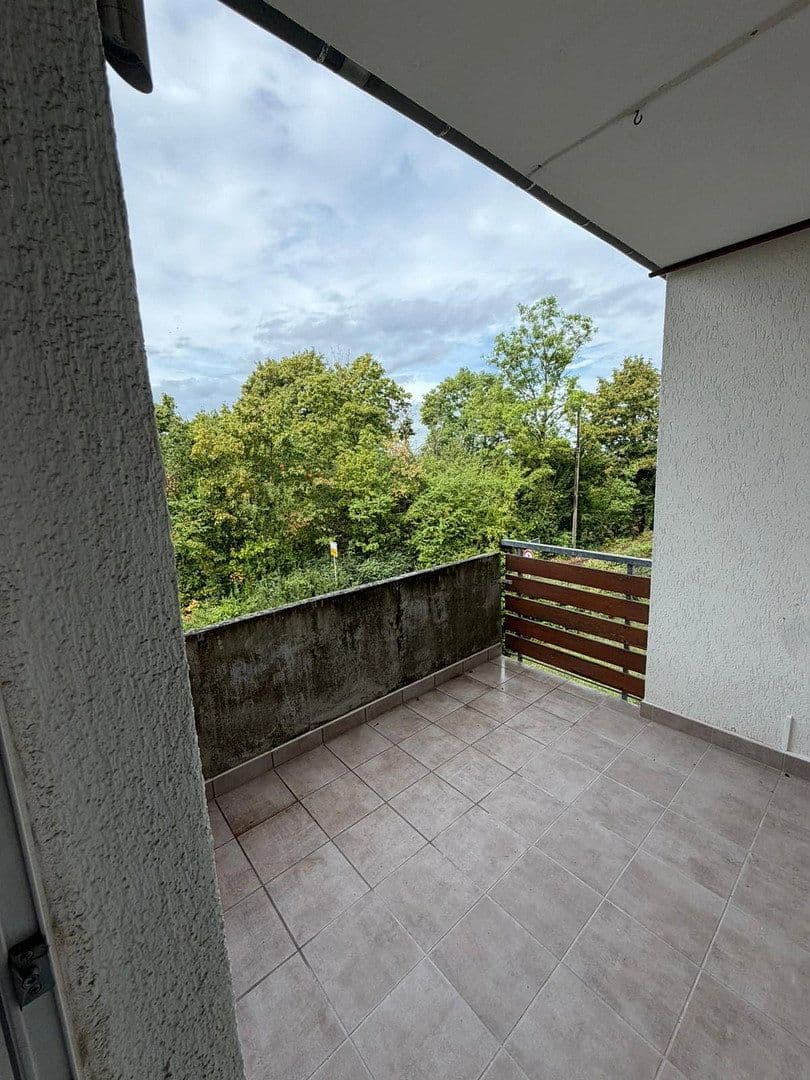 Prenájom bytu 3-izbový 75 m², Pforzheim, Bádensko-Wurttembersko Prenájom bytu 3-izbový 75 m², Pforzheim, Bádensko-Wurttembersko