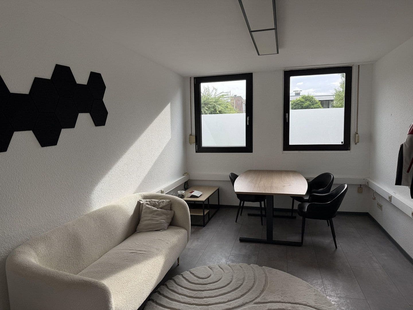 Prenájom nebytového priestoru 560 m², Würselen, Severné Porýnie - Westfálsko Prenájom nebytového priestoru 560 m², Würselen, Severné Porýnie - Westfálsko