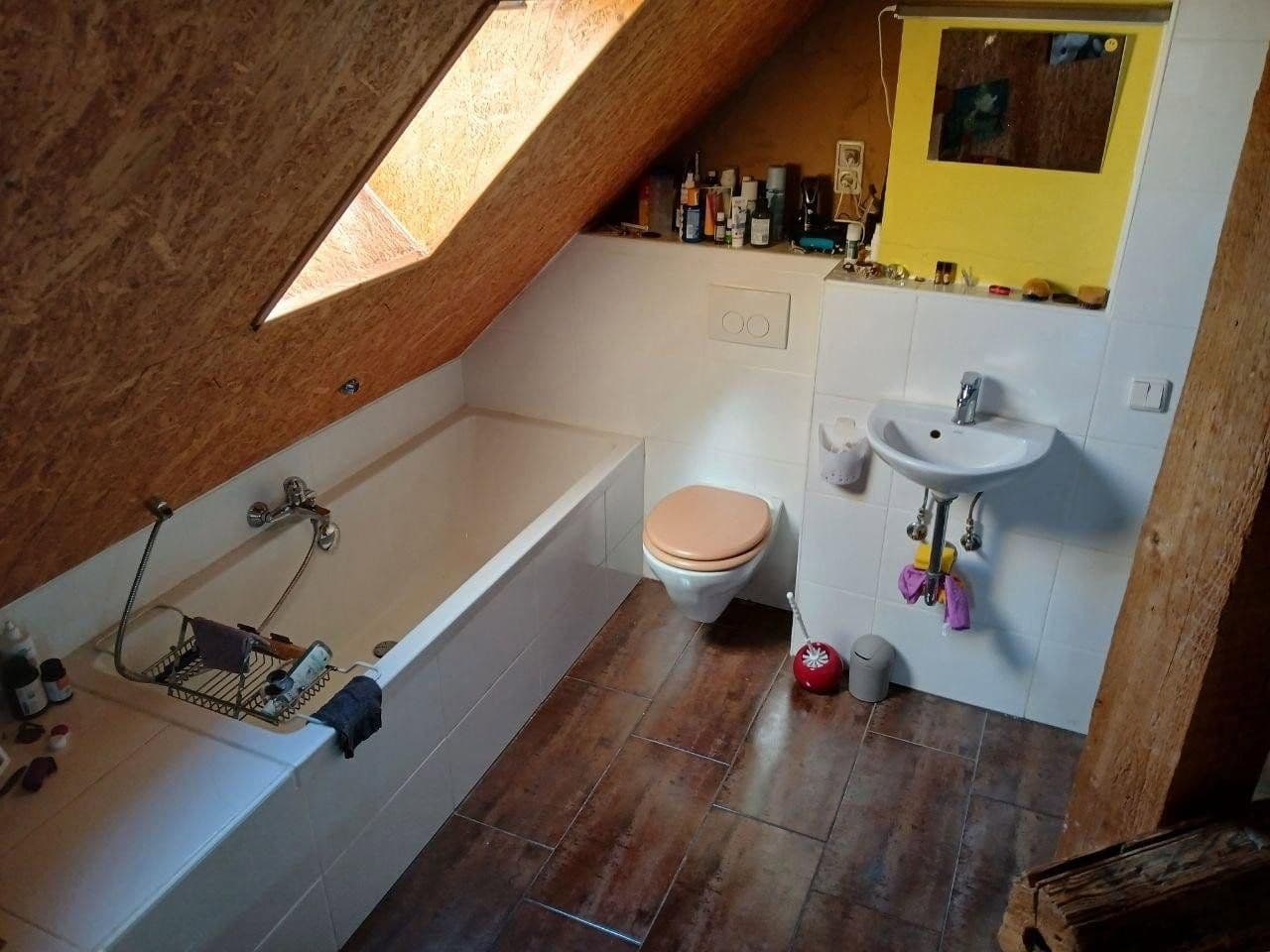 Predaj domu 277 m², pozemok 613 m², Niedernhausen, Hesensko Predaj domu 277 m², pozemok 613 m², Niedernhausen, Hesensko