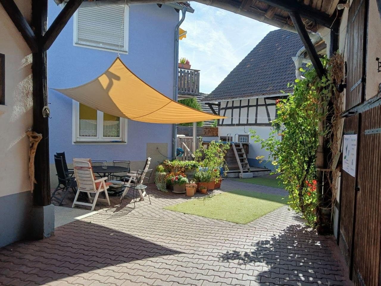Predaj domu 277 m², pozemok 613 m², Niedernhausen, Hesensko Predaj domu 277 m², pozemok 613 m², Niedernhausen, Hesensko