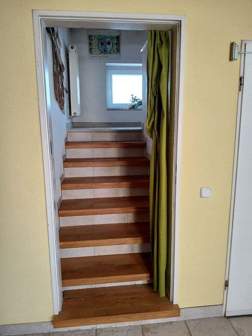 Predaj domu 277 m², pozemok 613 m², Niedernhausen, Hesensko Predaj domu 277 m², pozemok 613 m², Niedernhausen, Hesensko