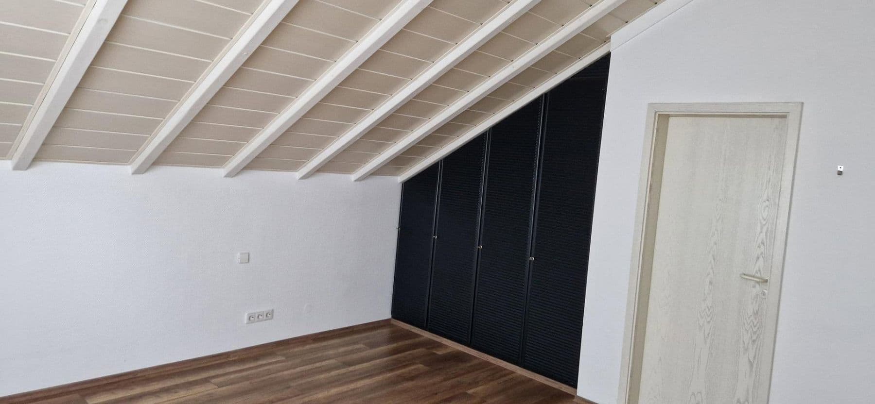 Prenájom bytu 4-izbový 113 m², Kastellaun, Porýnie-Falcko Prenájom bytu 4-izbový 113 m², Kastellaun, Porýnie-Falcko