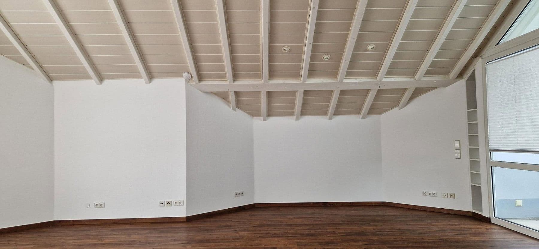 Prenájom bytu 4-izbový 113 m², Kastellaun, Porýnie-Falcko Prenájom bytu 4-izbový 113 m², Kastellaun, Porýnie-Falcko