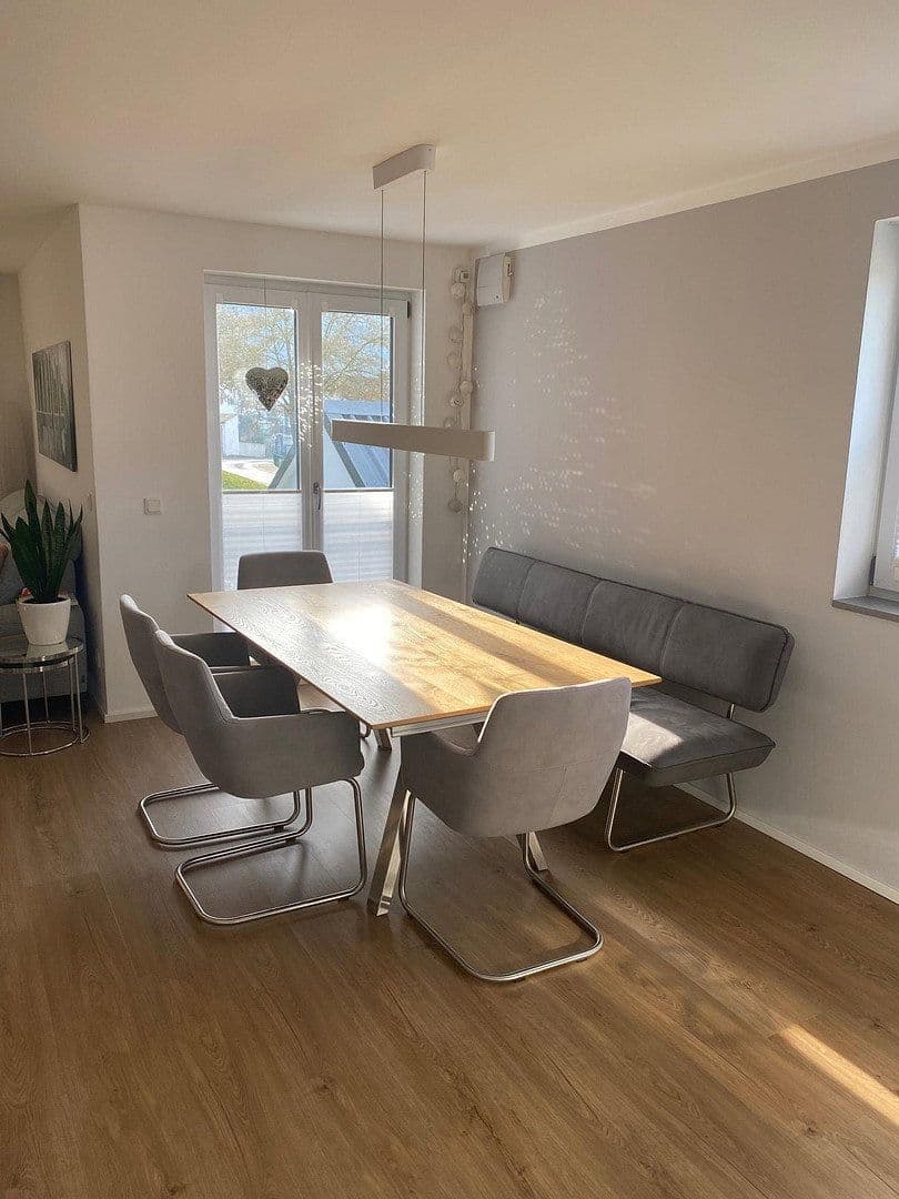 Predaj bytu 4-izbový 120 m², Marktstraße 10, Kipfenberg, Bavorsko Predaj bytu 4-izbový 120 m², Marktstraße 10, Kipfenberg, Bavorsko
