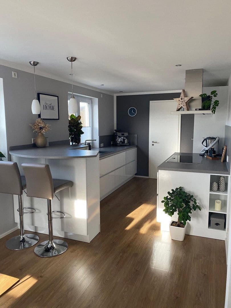 Predaj bytu 4-izbový 120 m², Marktstraße 10, Kipfenberg, Bavorsko Predaj bytu 4-izbový 120 m², Marktstraße 10, Kipfenberg, Bavorsko