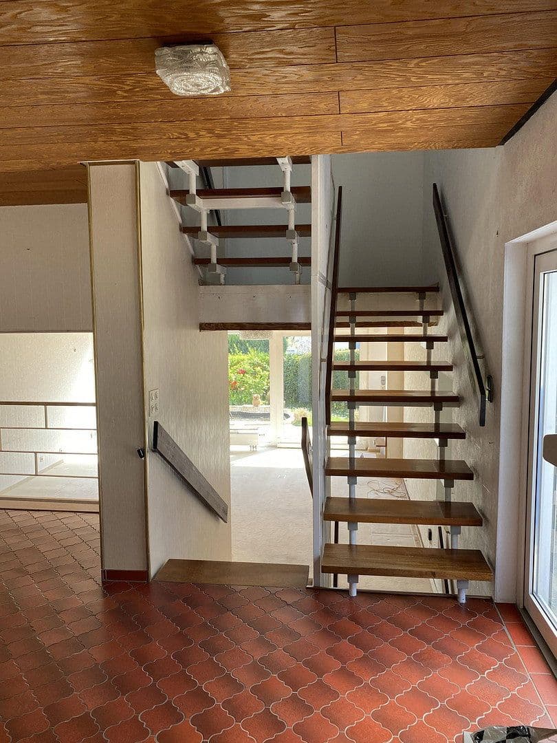 Predaj domu 122 m², pozemok 319 m², Untereisesheim, Bádensko-Wurttembersko Predaj domu 122 m², pozemok 319 m², Untereisesheim, Bádensko-Wurttembersko