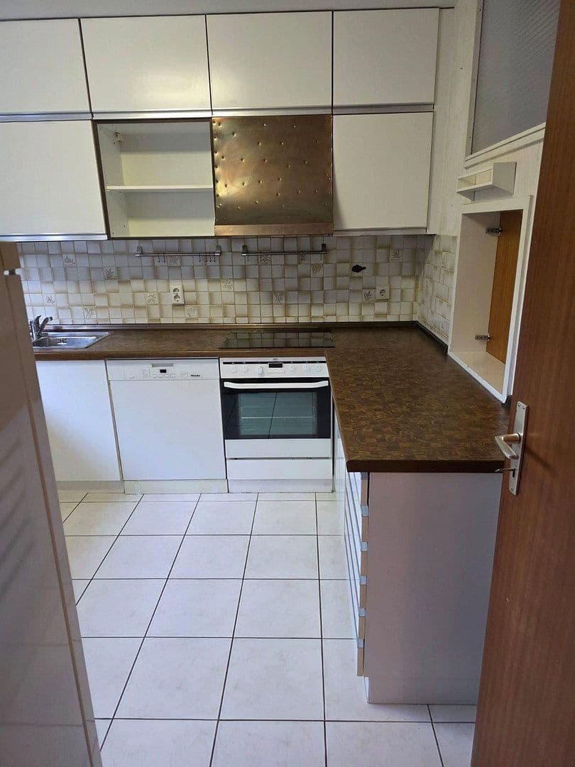 Predaj domu 122 m², pozemok 319 m², Untereisesheim, Bádensko-Wurttembersko Predaj domu 122 m², pozemok 319 m², Untereisesheim, Bádensko-Wurttembersko