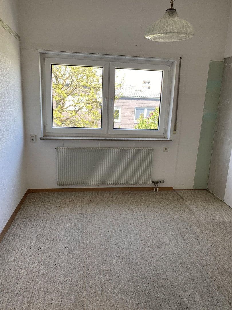 Predaj domu 122 m², pozemok 319 m², Untereisesheim, Bádensko-Wurttembersko Predaj domu 122 m², pozemok 319 m², Untereisesheim, Bádensko-Wurttembersko