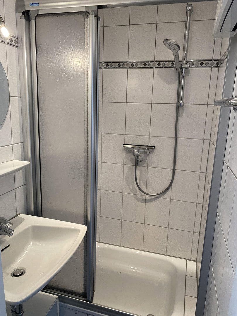 Predaj domu 122 m², pozemok 319 m², Untereisesheim, Bádensko-Wurttembersko Predaj domu 122 m², pozemok 319 m², Untereisesheim, Bádensko-Wurttembersko