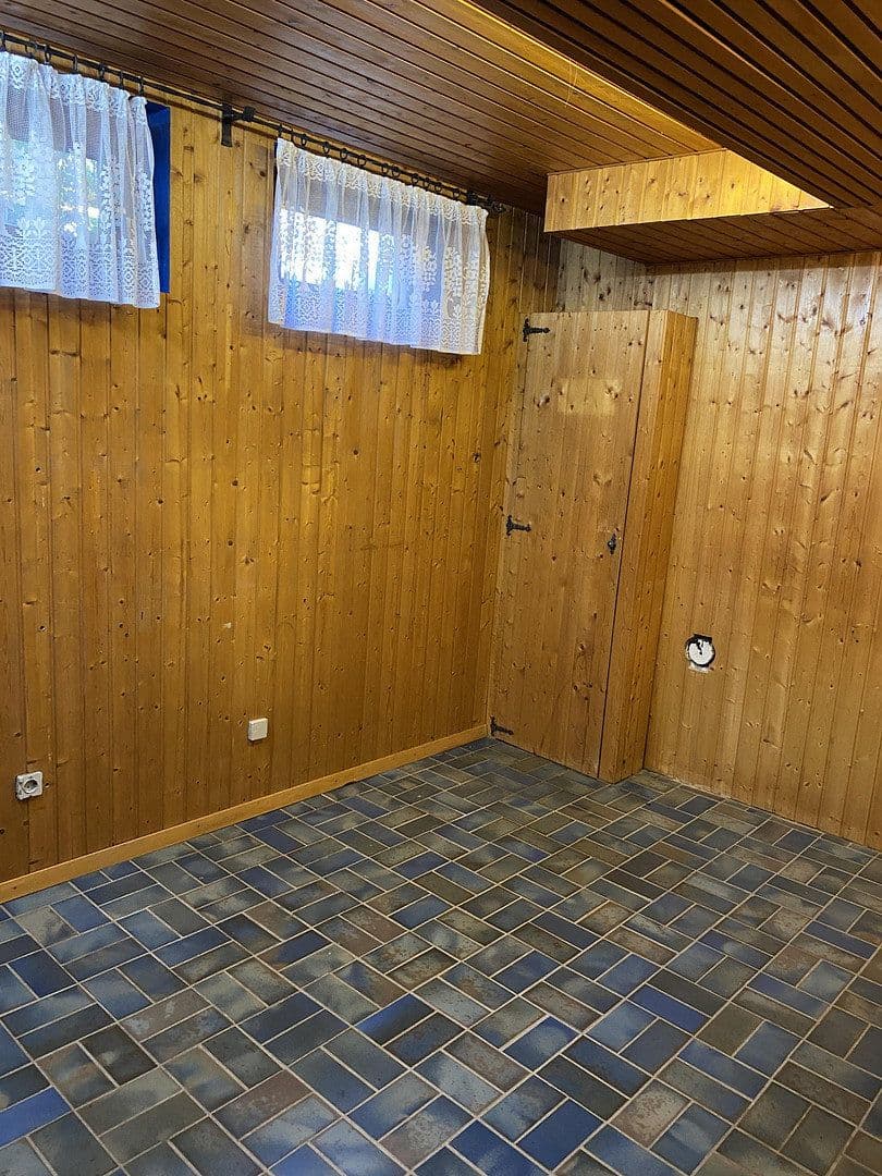 Predaj domu 122 m², pozemok 319 m², Untereisesheim, Bádensko-Wurttembersko Predaj domu 122 m², pozemok 319 m², Untereisesheim, Bádensko-Wurttembersko