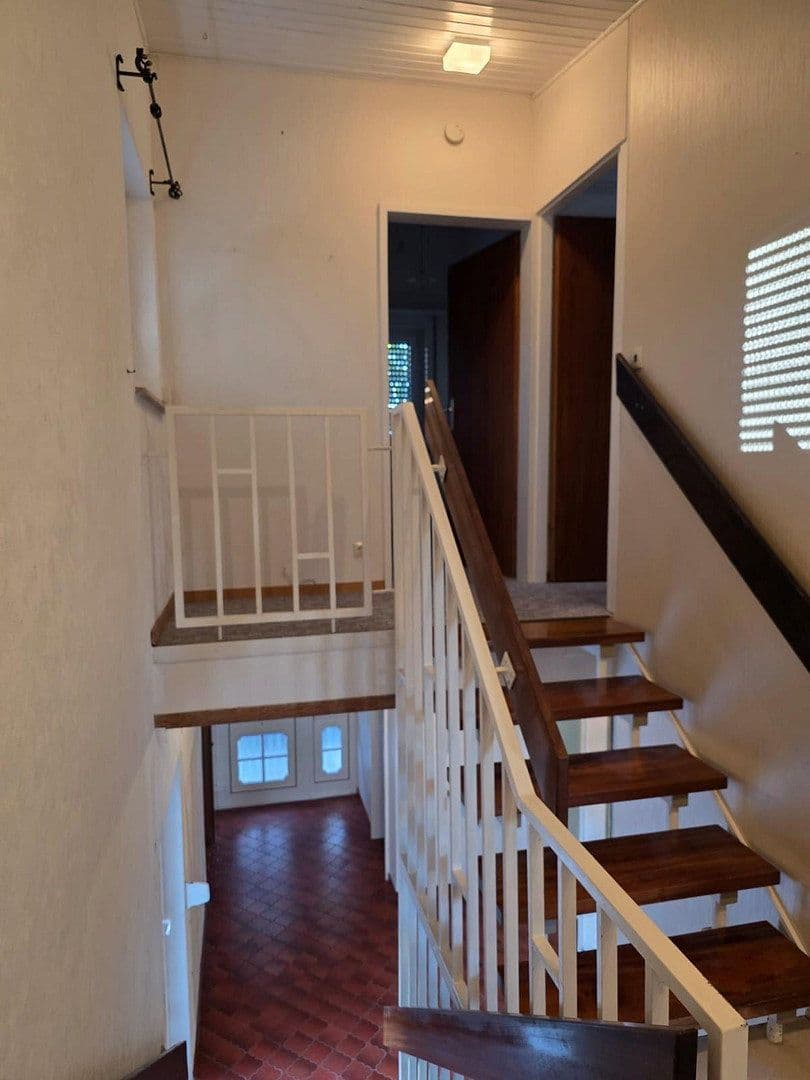 Predaj domu 122 m², pozemok 319 m², Untereisesheim, Bádensko-Wurttembersko Predaj domu 122 m², pozemok 319 m², Untereisesheim, Bádensko-Wurttembersko