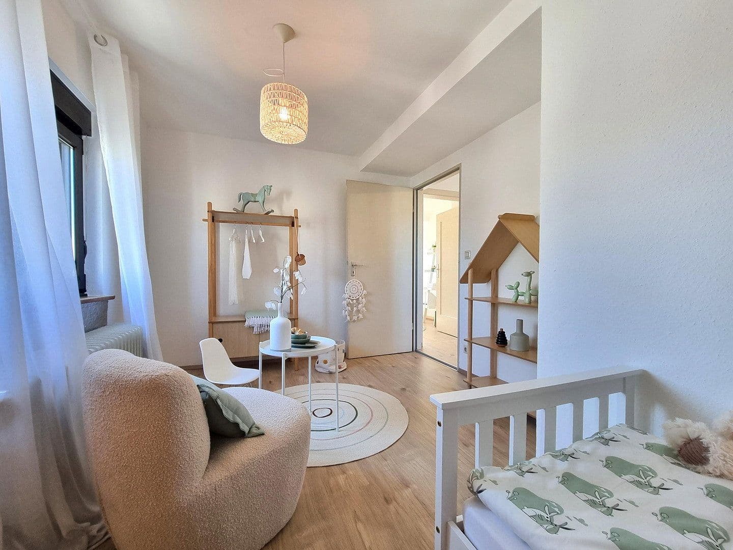 Predaj bytu 5-izbový 125 m², Lessingstr. 23, Singen (Hohentwiel), Bádensko-Wurttembersko Predaj bytu 5-izbový 125 m², Lessingstr. 23, Singen (Hohentwiel), Bádensko-Wurttembersko