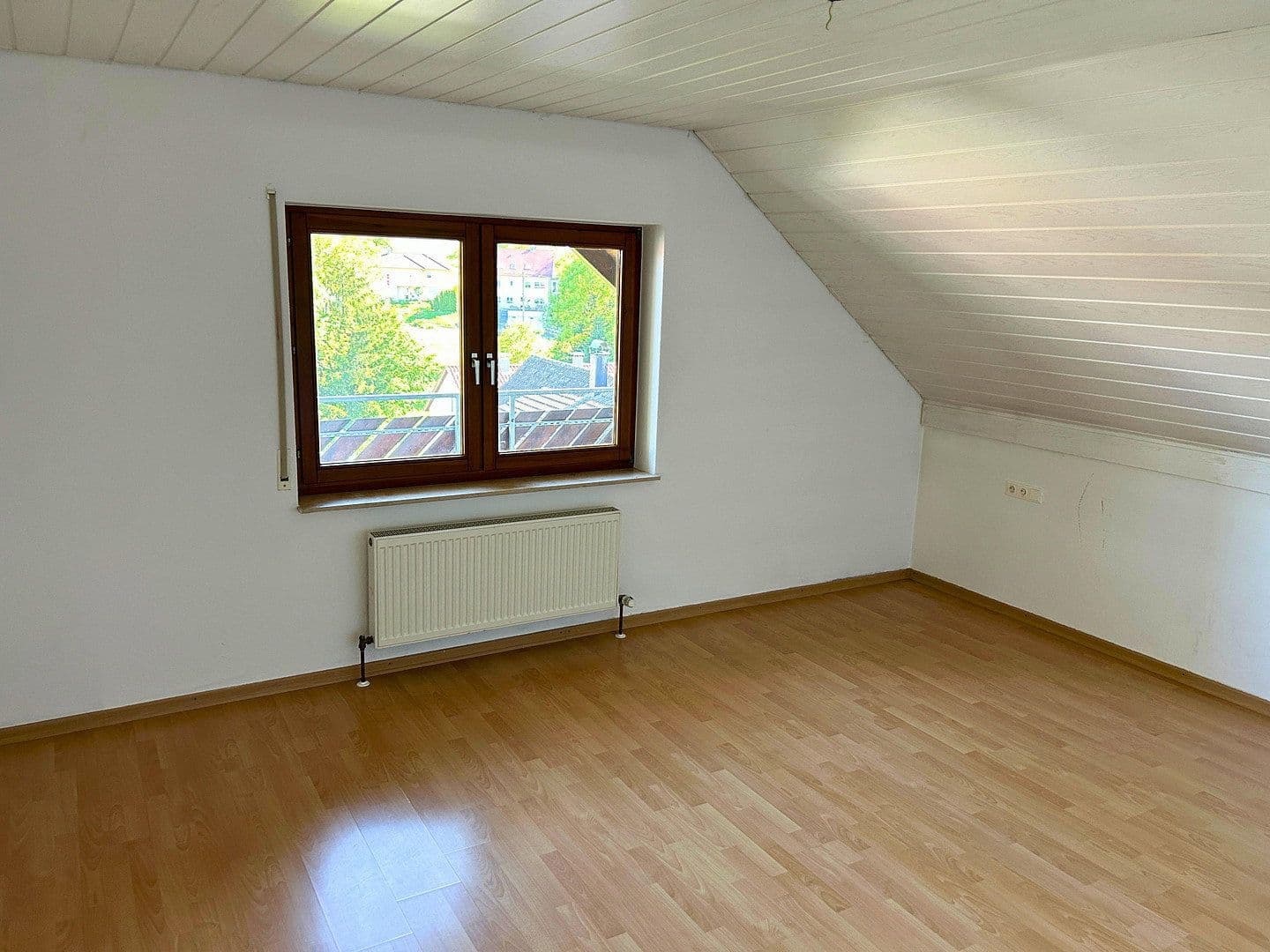 Prenájom bytu 3-izbový 85 m², Wüstenrot, Bádensko-Wurttembersko Prenájom bytu 3-izbový 85 m², Wüstenrot, Bádensko-Wurttembersko