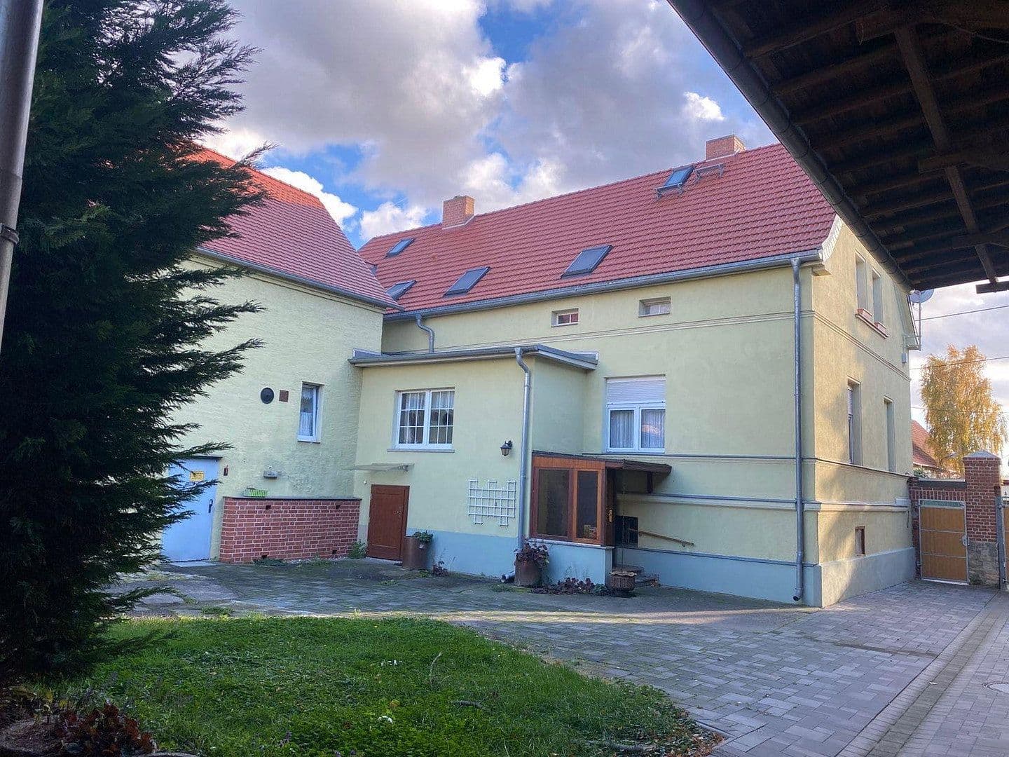 Predaj domu 260 m², pozemok 3.290 m², Nienburg (Saale), Sasko-Anhaltsko Predaj domu 260 m², pozemok 3.290 m², Nienburg (Saale), Sasko-Anhaltsko
