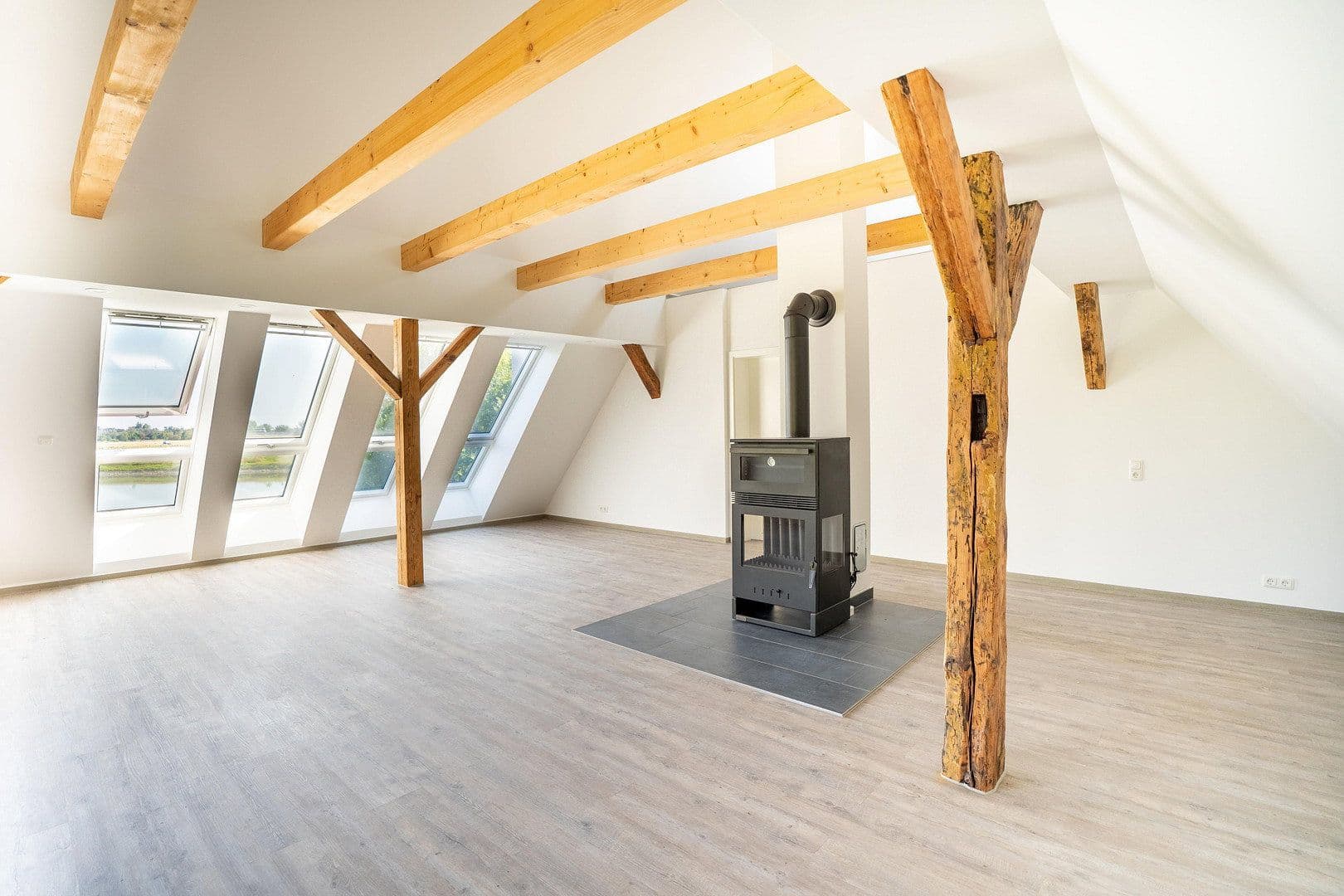 Predaj domu 238 m², pozemok 1.866 m², Zerbst/Anhalt, Sasko-Anhaltsko Predaj domu 238 m², pozemok 1.866 m², Zerbst/Anhalt, Sasko-Anhaltsko