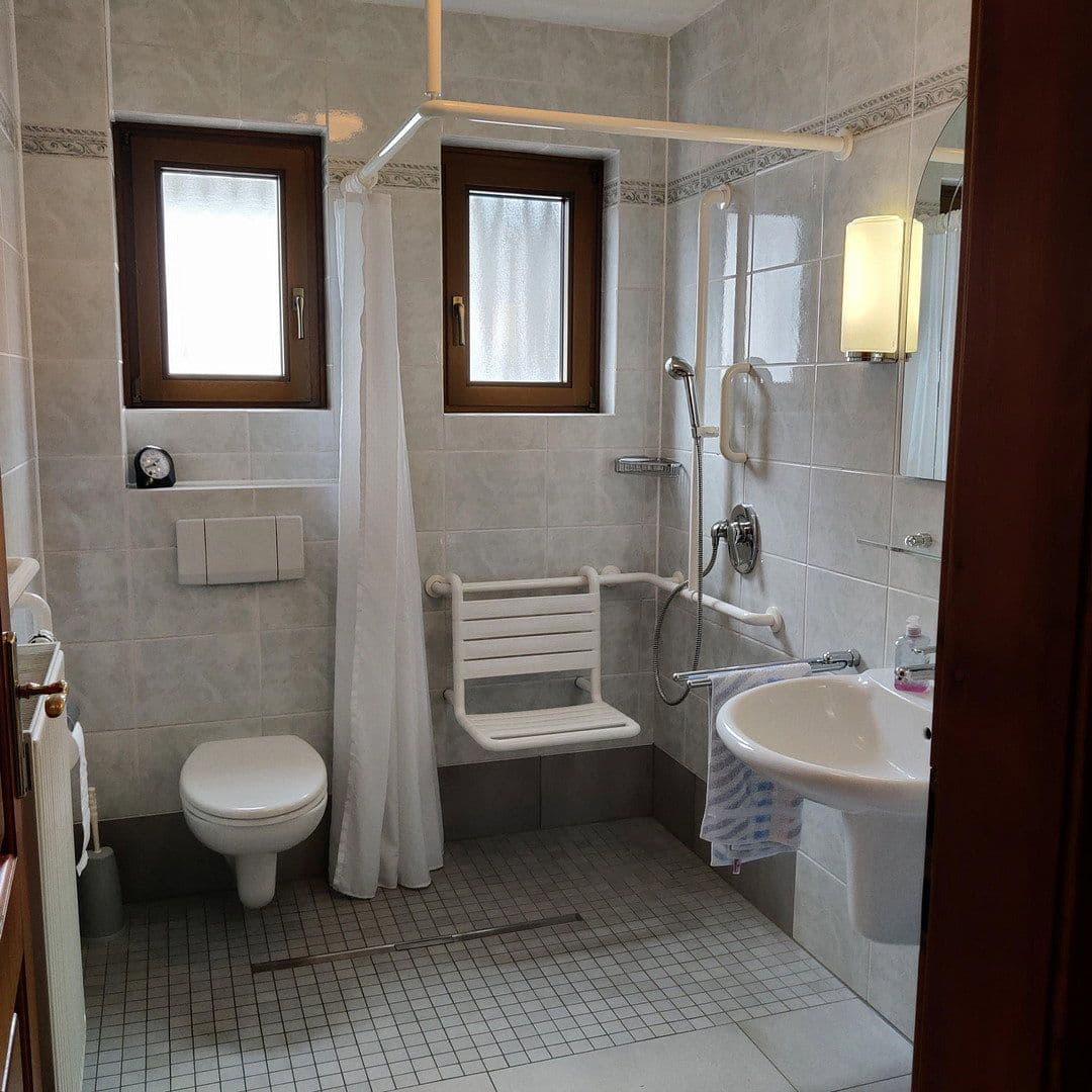 Predaj domu 280 m², pozemok 4.650 m², Peterswald-Löffelscheid, Porýnie-Falcko Predaj domu 280 m², pozemok 4.650 m², Peterswald-Löffelscheid, Porýnie-Falcko