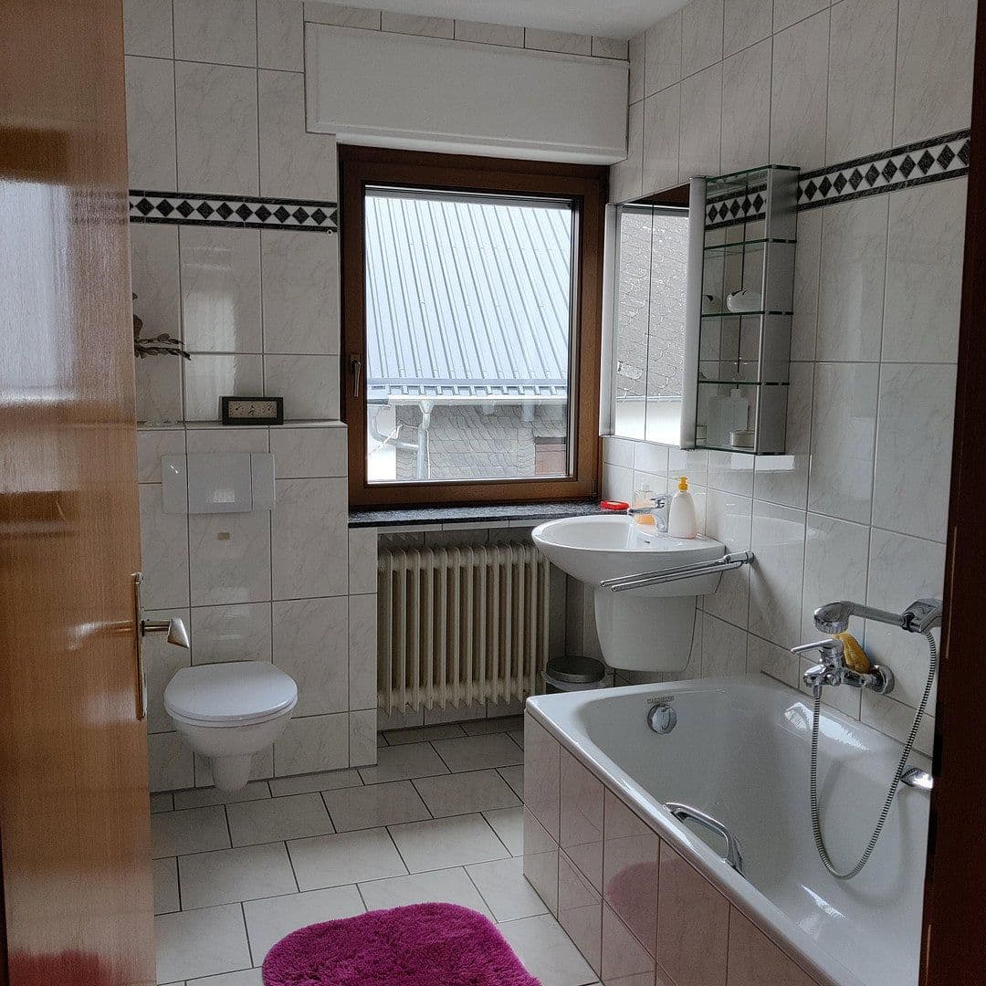 Predaj domu 280 m², pozemok 4.650 m², Peterswald-Löffelscheid, Porýnie-Falcko Predaj domu 280 m², pozemok 4.650 m², Peterswald-Löffelscheid, Porýnie-Falcko