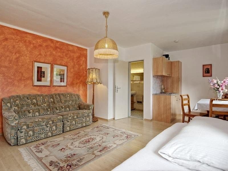 Predaj domu 330 m², pozemok 843 m², Kirchstrasse 22 / OT Sachrang, Aschau im Chiemgau, OT Sachrang, Bavorsko Predaj domu 330 m², pozemok 843 m², Kirchstrasse 22 / OT Sachrang, Aschau im Chiemgau, OT Sachrang, Bavorsko