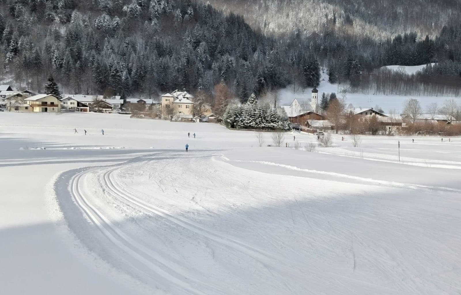 Predaj domu 330 m², pozemok 843 m², Kirchstrasse 22 / OT Sachrang, Aschau im Chiemgau, OT Sachrang, Bavorsko Predaj domu 330 m², pozemok 843 m², Kirchstrasse 22 / OT Sachrang, Aschau im Chiemgau, OT Sachrang, Bavorsko
