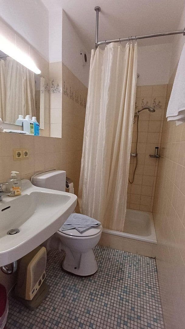 Predaj domu 330 m², pozemok 843 m², Kirchstrasse 22 / OT Sachrang, Aschau im Chiemgau, OT Sachrang, Bavorsko Predaj domu 330 m², pozemok 843 m², Kirchstrasse 22 / OT Sachrang, Aschau im Chiemgau, OT Sachrang, Bavorsko