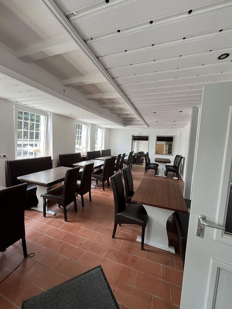 Predaj nebytového priestoru 1.150 m², Schwerte, Severné Porýnie - Westfálsko Predaj nebytového priestoru 1.150 m², Schwerte, Severné Porýnie - Westfálsko