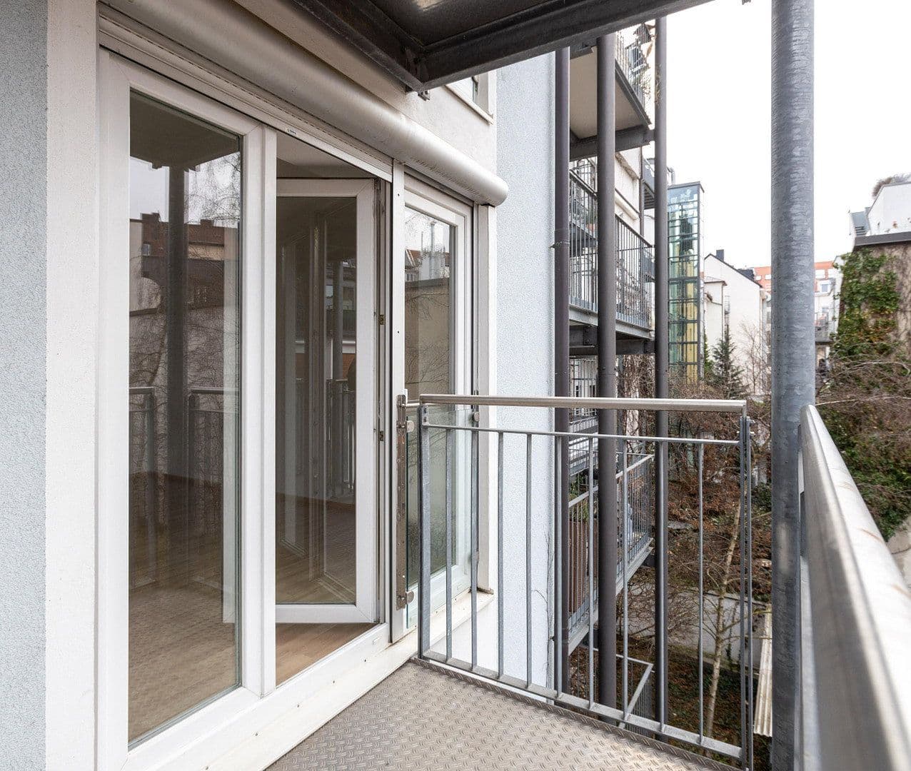 Predaj domu 824 m², pozemok 339 m², München, Bavorsko Predaj domu 824 m², pozemok 339 m², München, Bavorsko