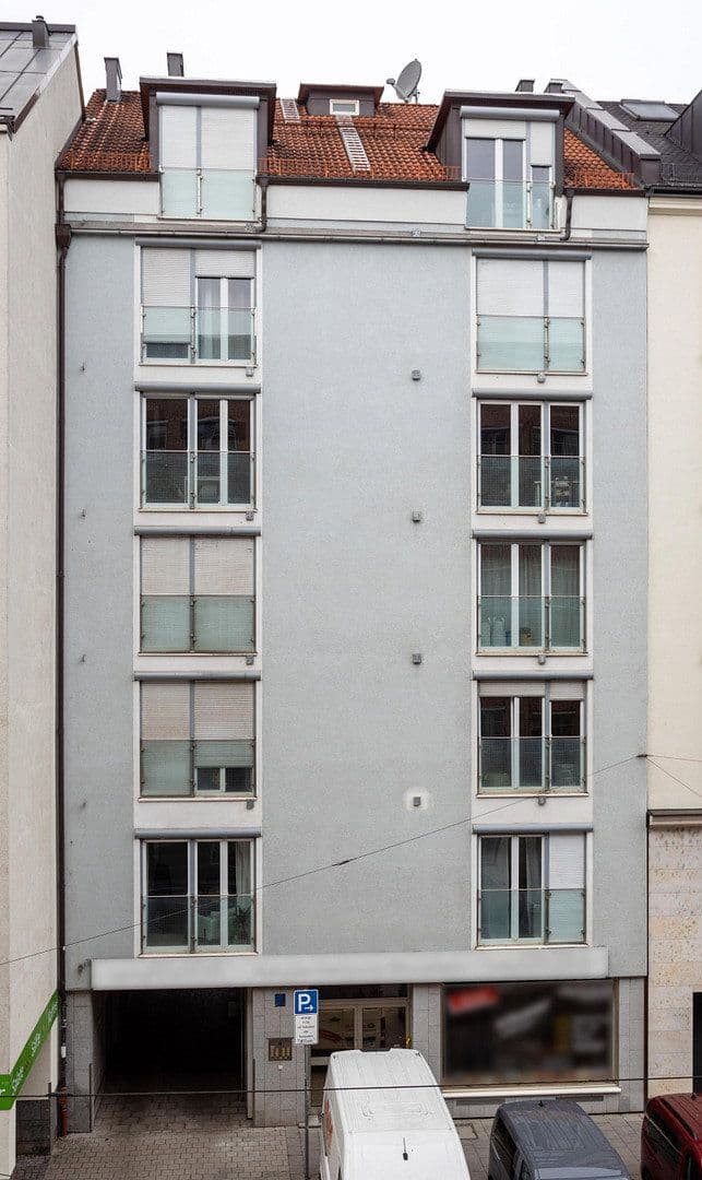 Predaj domu 824 m², pozemok 339 m², München, Bavorsko Predaj domu 824 m², pozemok 339 m², München, Bavorsko