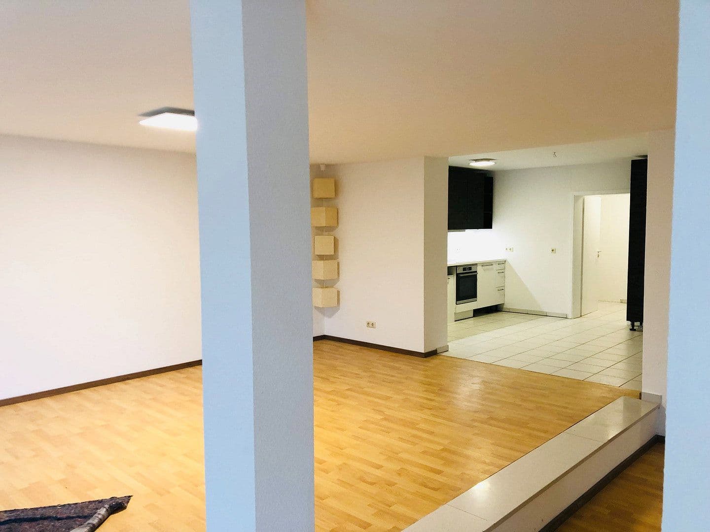 Prenájom bytu 3-izbový 140 m², Emsbach Str.38, Waldems, Hesensko Prenájom bytu 3-izbový 140 m², Emsbach Str.38, Waldems, Hesensko