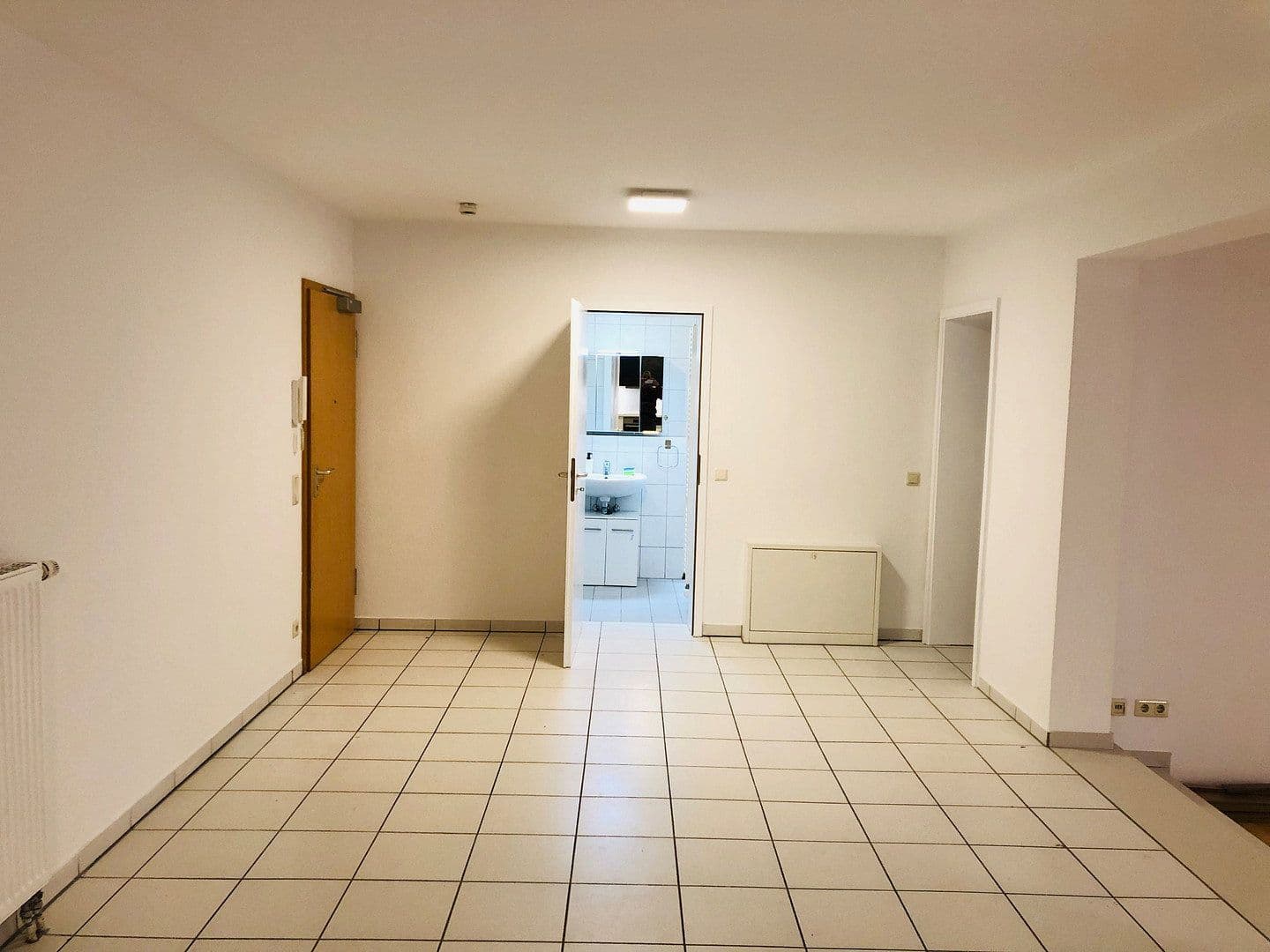 Prenájom bytu 3-izbový 140 m², Emsbach Str.38, Waldems, Hesensko Prenájom bytu 3-izbový 140 m², Emsbach Str.38, Waldems, Hesensko