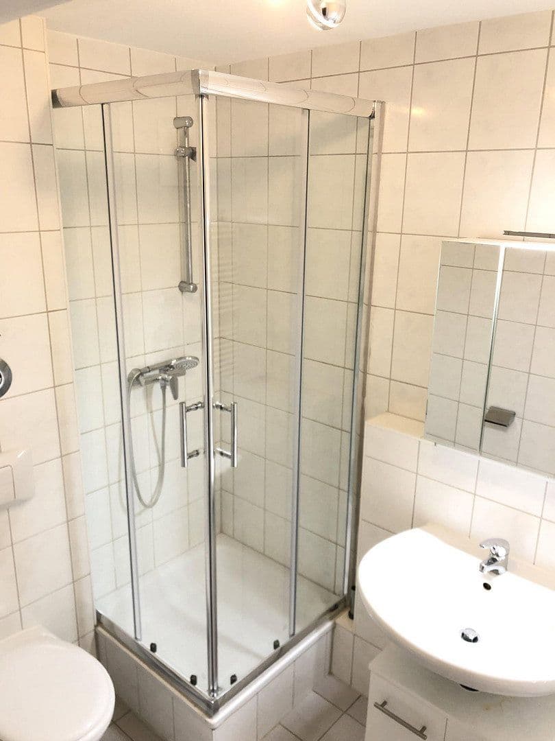 Prenájom bytu 3-izbový 140 m², Emsbach Str.38, Waldems, Hesensko Prenájom bytu 3-izbový 140 m², Emsbach Str.38, Waldems, Hesensko