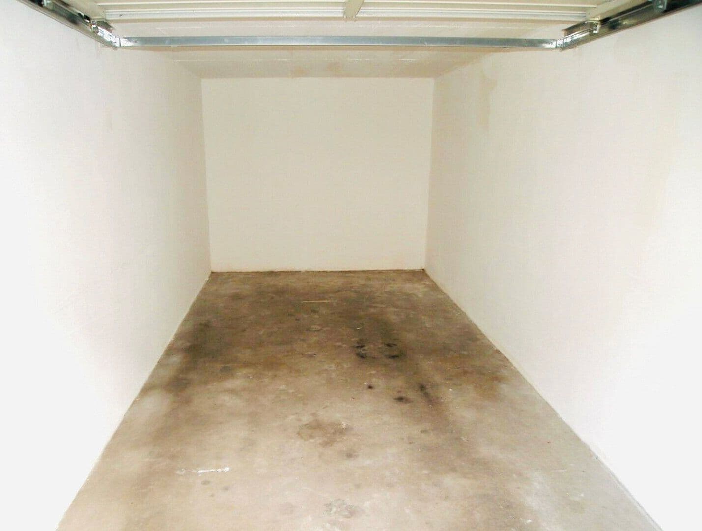 Prenájom bytu 3-izbový 140 m², Emsbach Str.38, Waldems, Hesensko Prenájom bytu 3-izbový 140 m², Emsbach Str.38, Waldems, Hesensko