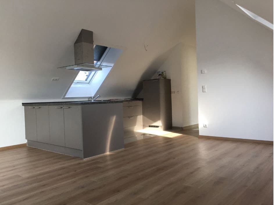 Prenájom bytu 4-izbový 96 m², Heilbronn / Biberach, Bádensko-Wurttembersko Prenájom bytu 4-izbový 96 m², Heilbronn / Biberach, Bádensko-Wurttembersko