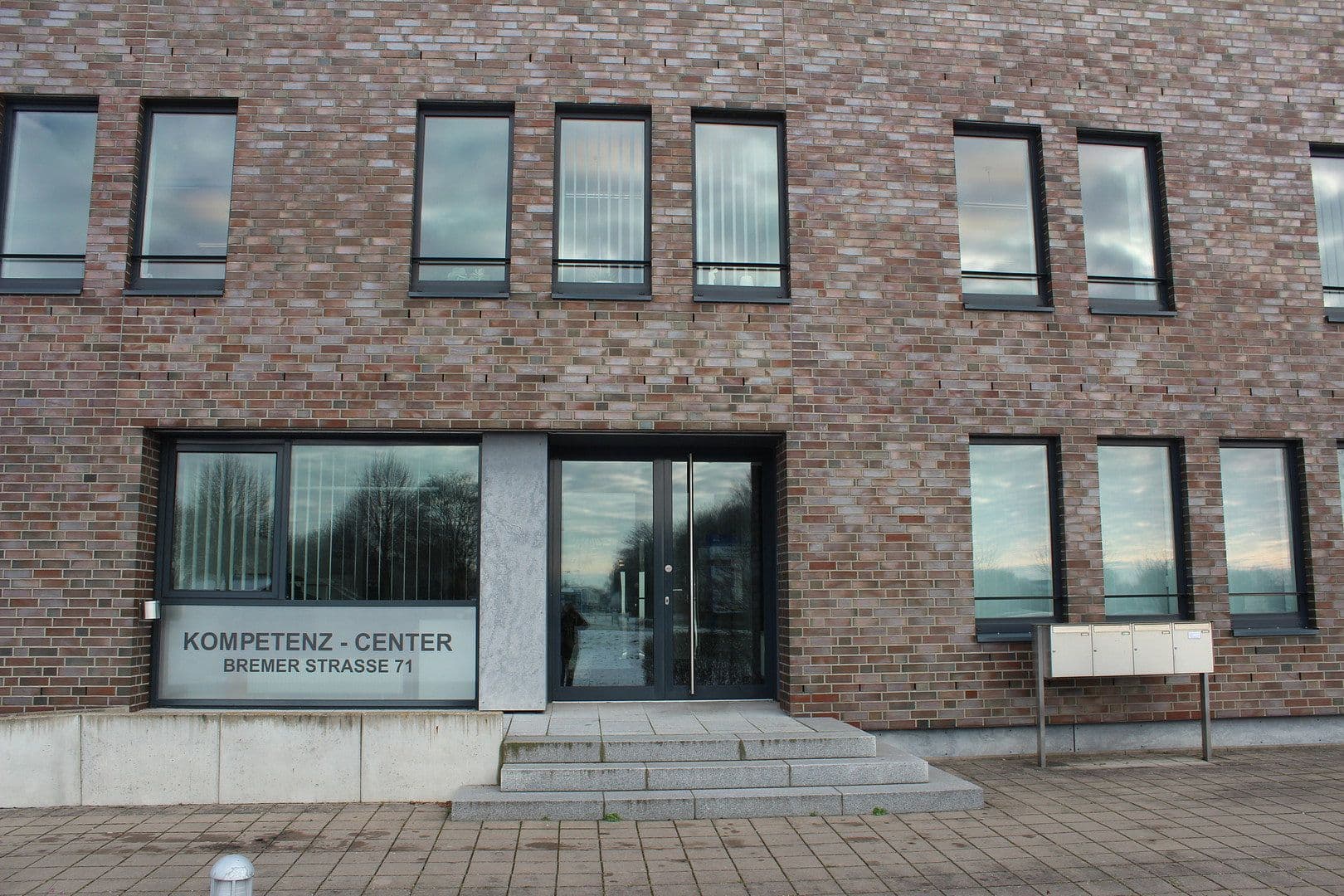 Prenájom kancelárie 25 m², Bremer Straße 71, Stuhr, Dolné Sasko Prenájom kancelárie 25 m², Bremer Straße 71, Stuhr, Dolné Sasko