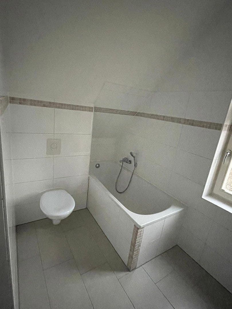 Prenájom bytu 3-izbový 74 m², Stresemannstrasse 16, Quedlinburg, Sasko-Anhaltsko Prenájom bytu 3-izbový 74 m², Stresemannstrasse 16, Quedlinburg, Sasko-Anhaltsko