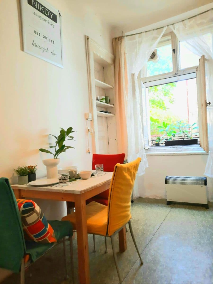 Prenájom bytu 2-izbový 65 m², Krásova, Praha, Praha Prenájom bytu 2-izbový 65 m², Krásova, Praha, Praha