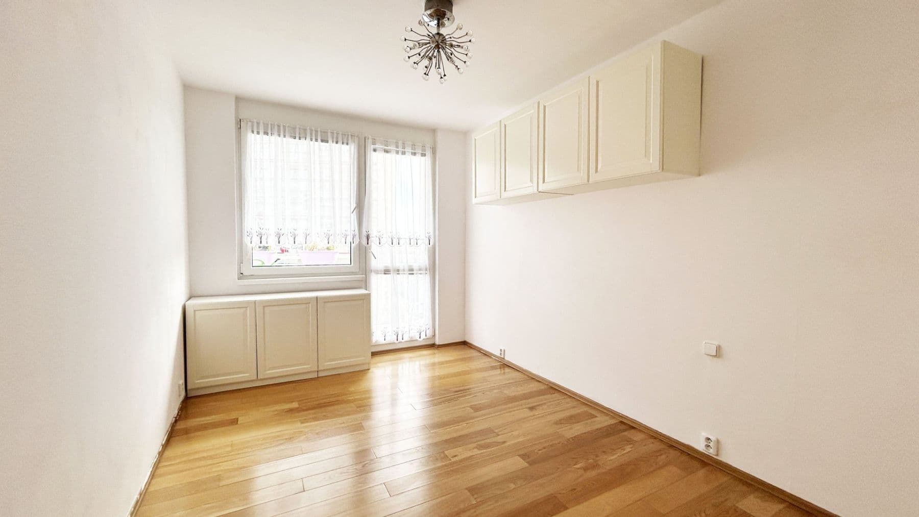Prenájom bytu 3-izbový 69 m², Machatého, Praha, Praha Prenájom bytu 3-izbový 69 m², Machatého, Praha, Praha