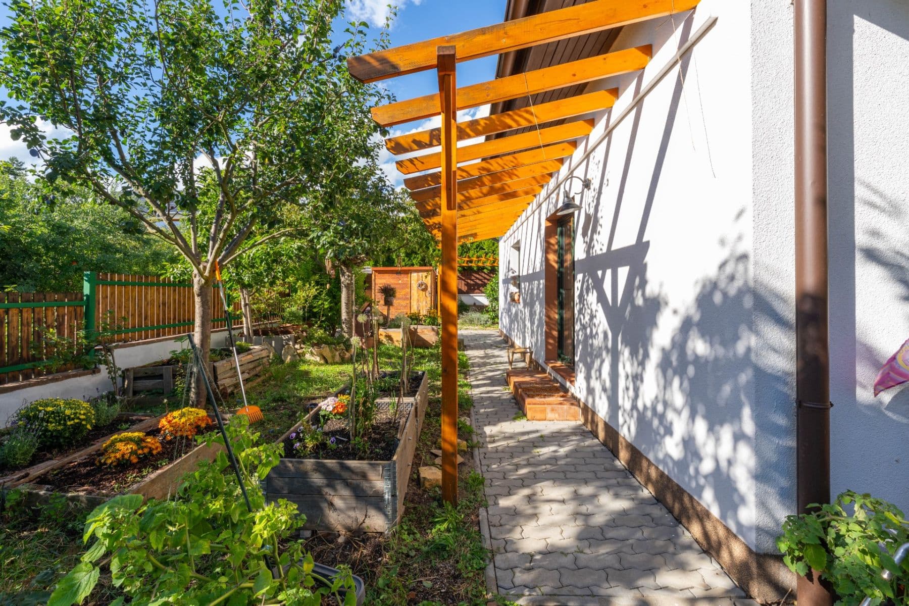 Predaj domu 240 m², pozemok 332 m², Heyrovského, Velké Přílepy, Středočeský kraj Predaj domu 240 m², pozemok 332 m², Heyrovského, Velké Přílepy, Středočeský kraj
