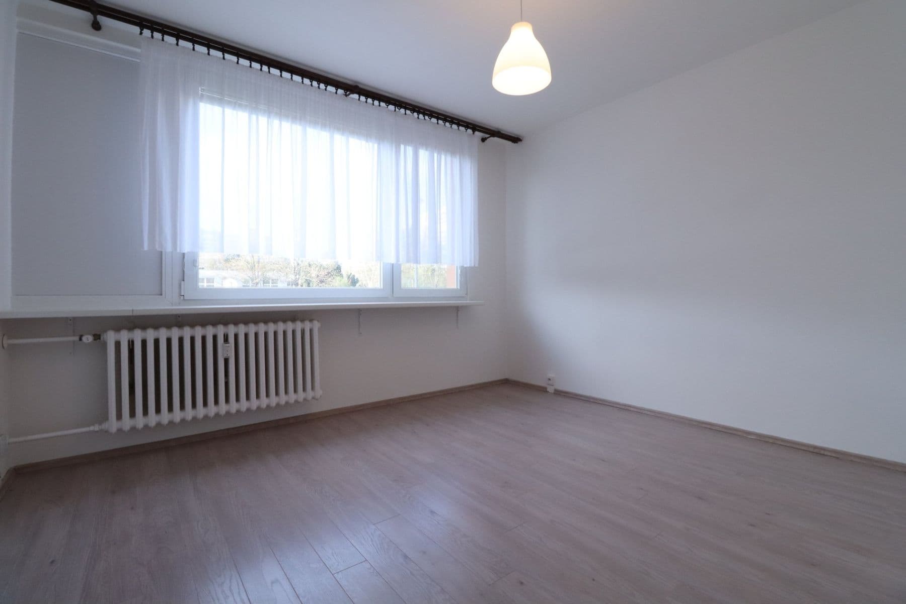 Prenájom bytu 3-izbový 72 m², Hnězdenská, Praha, Praha Prenájom bytu 3-izbový 72 m², Hnězdenská, Praha, Praha