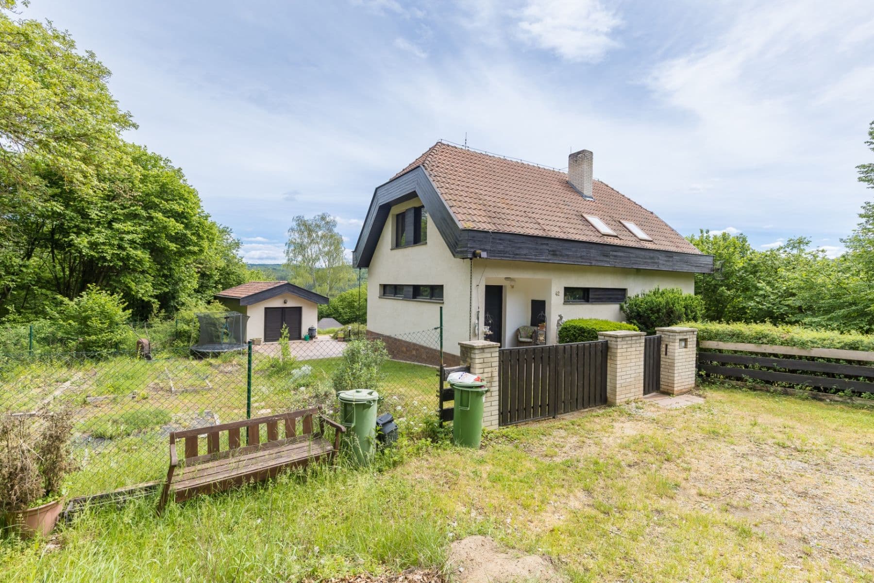 Predaj domu 145 m², pozemok 5.188 m², Medonosy, Středočeský kraj Predaj domu 145 m², pozemok 5.188 m², Medonosy, Středočeský kraj