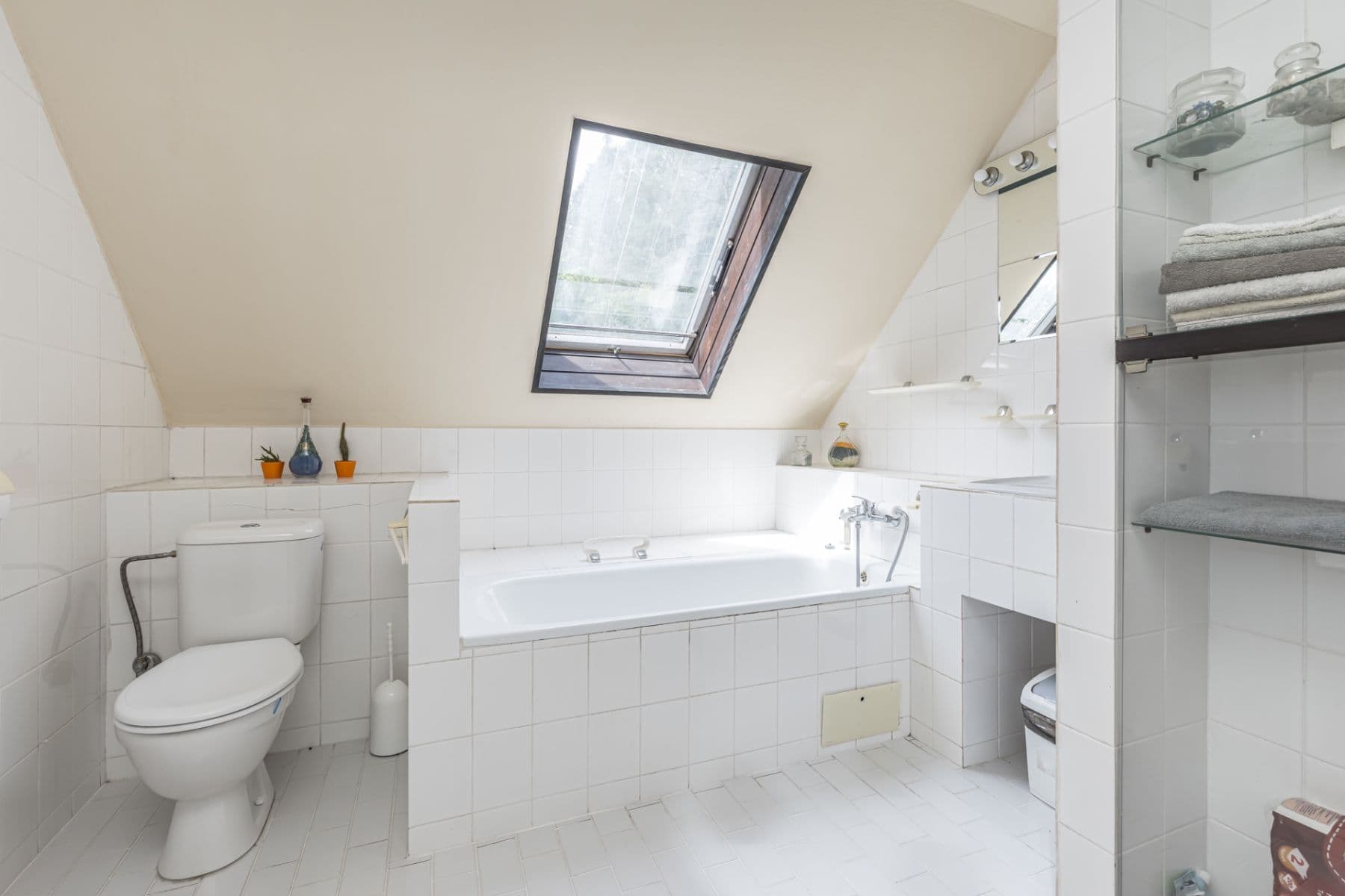 Predaj domu 145 m², pozemok 5.188 m², Medonosy, Středočeský kraj Predaj domu 145 m², pozemok 5.188 m², Medonosy, Středočeský kraj