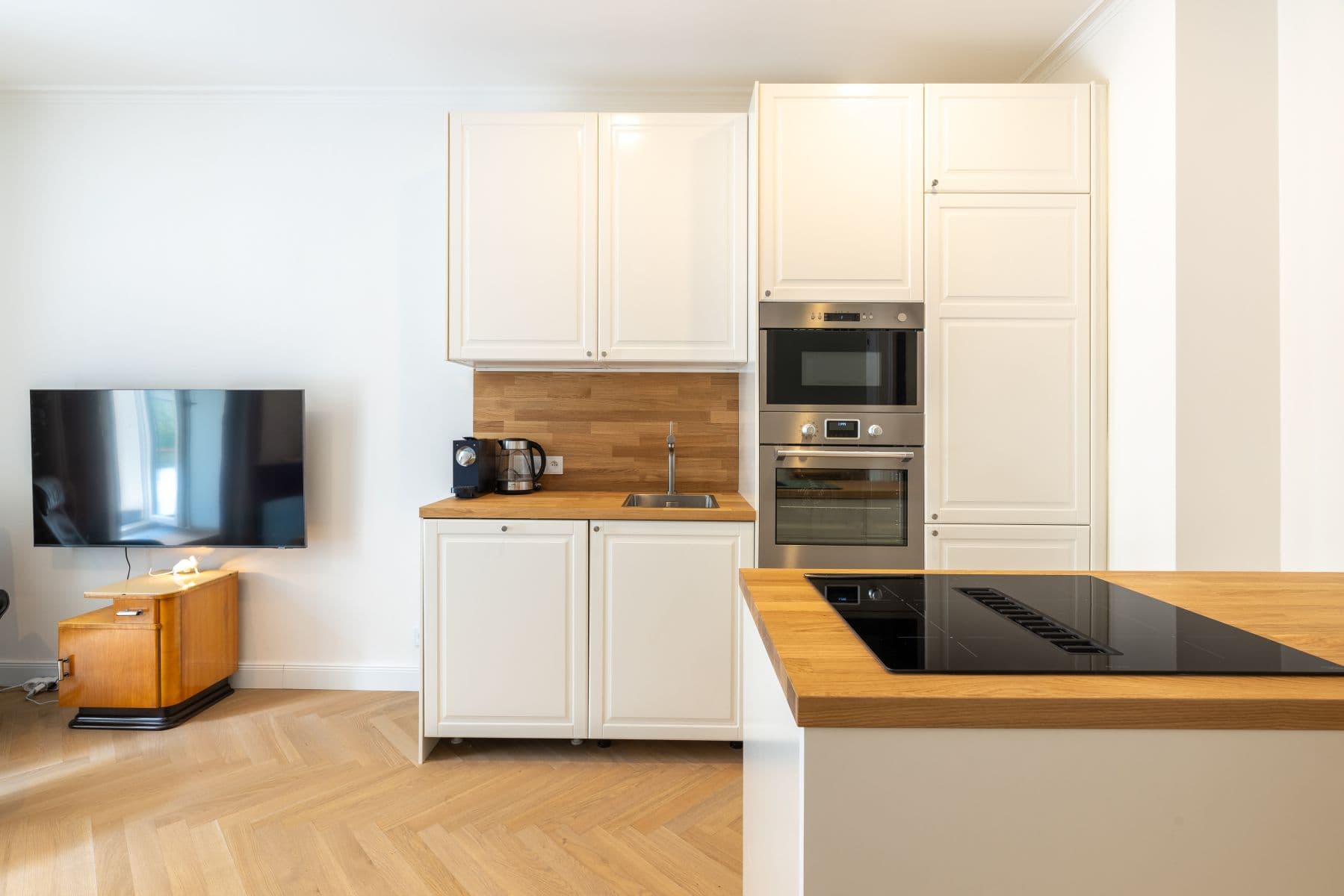 Prenájom bytu 60 m², Mánesova, Praha, Praha Prenájom bytu 60 m², Mánesova, Praha, Praha