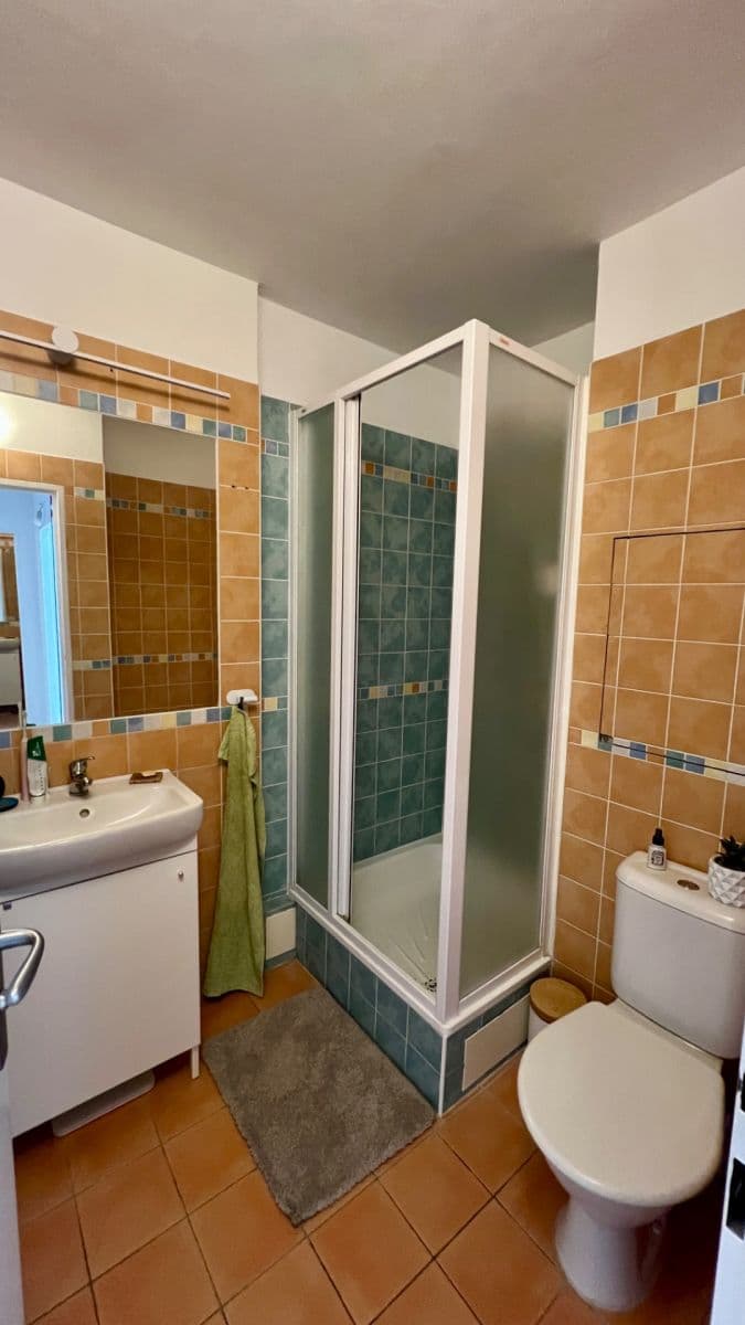 Prenájom bytu 1-izbový 30 m², Nekvasilova, Praha, Praha Prenájom bytu 1-izbový 30 m², Nekvasilova, Praha, Praha