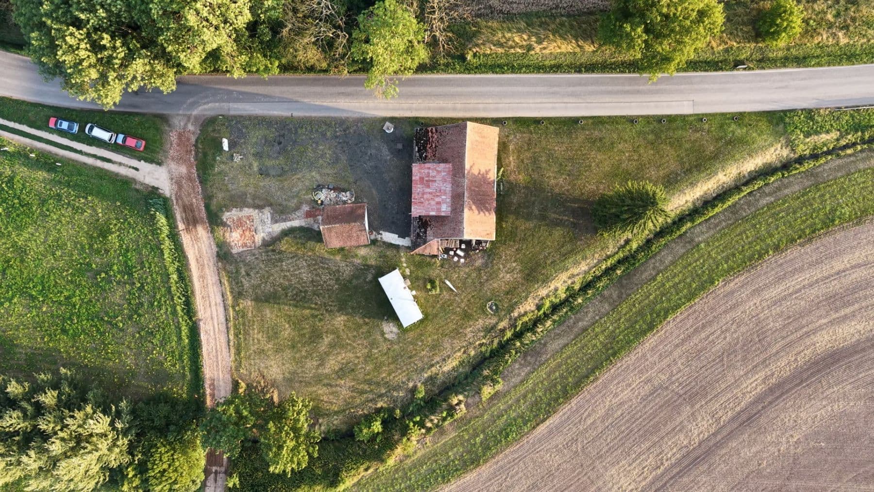 Predaj domu 250 m², pozemok 2.795 m², 28044, Slatiny, Královéhradecký kraj Predaj domu 250 m², pozemok 2.795 m², 28044, Slatiny, Královéhradecký kraj