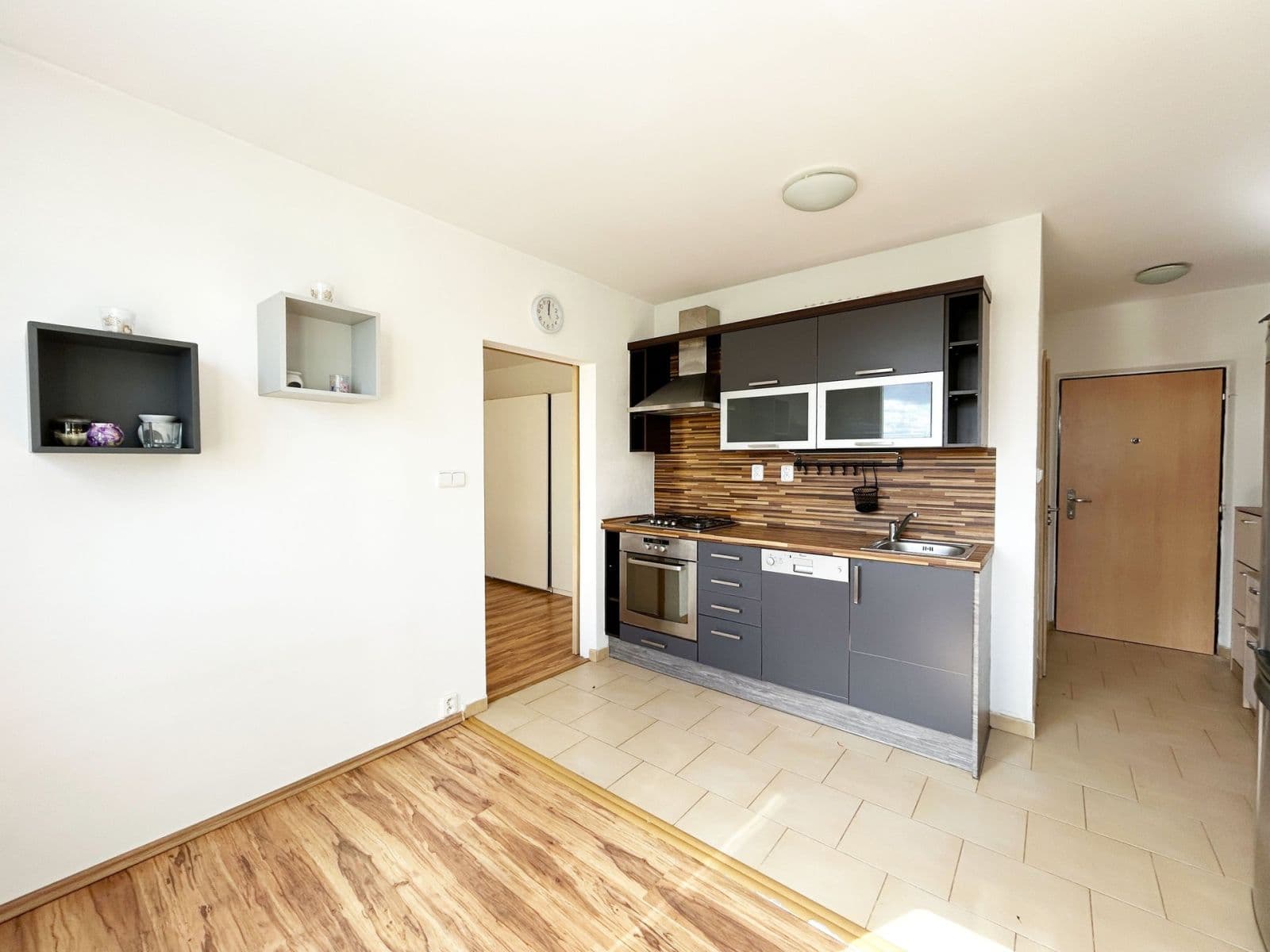Prenájom bytu 2-izbový 36 m², Zvolská, Praha, Praha Prenájom bytu 2-izbový 36 m², Zvolská, Praha, Praha
