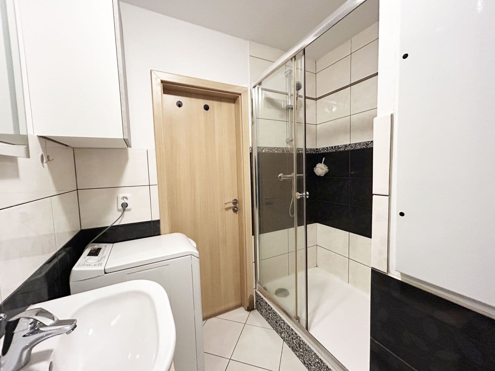 Prenájom bytu 2-izbový 36 m², Zvolská, Praha, Praha Prenájom bytu 2-izbový 36 m², Zvolská, Praha, Praha