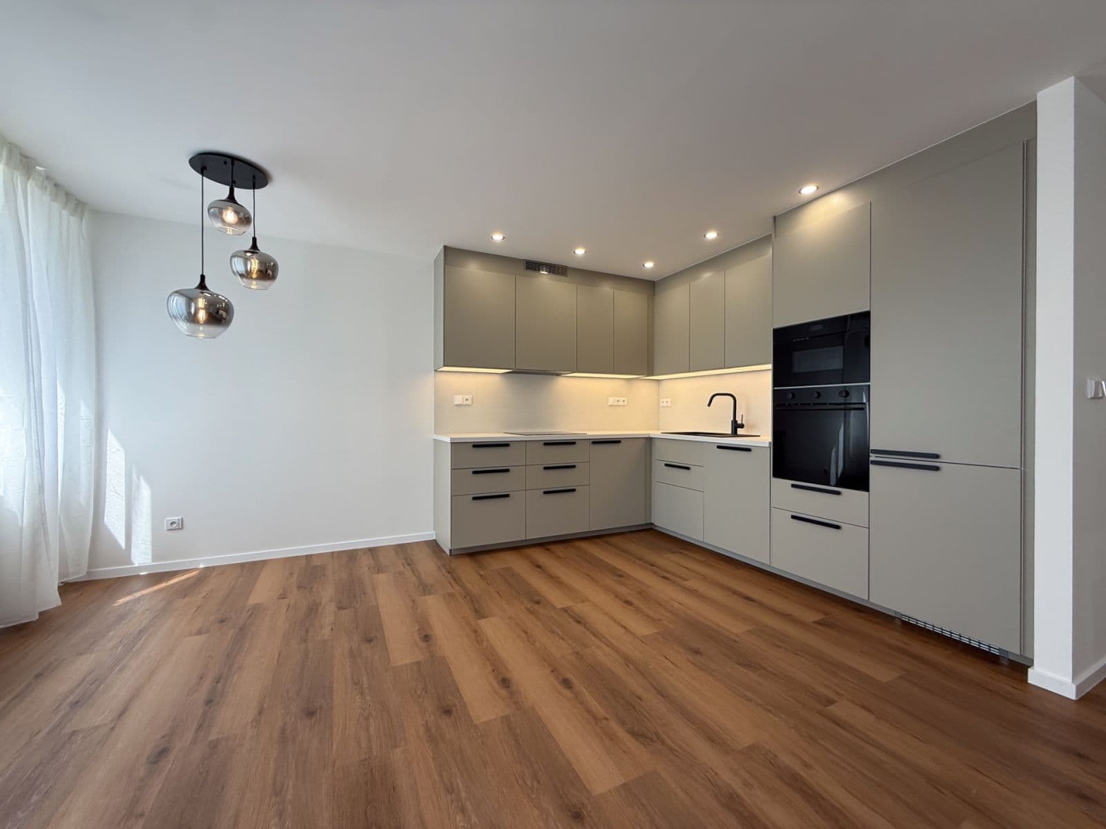 Predaj bytu 3-izbový 74 m², Karla Čapka, Nymburk, Středočeský kraj Predaj bytu 3-izbový 74 m², Karla Čapka, Nymburk, Středočeský kraj