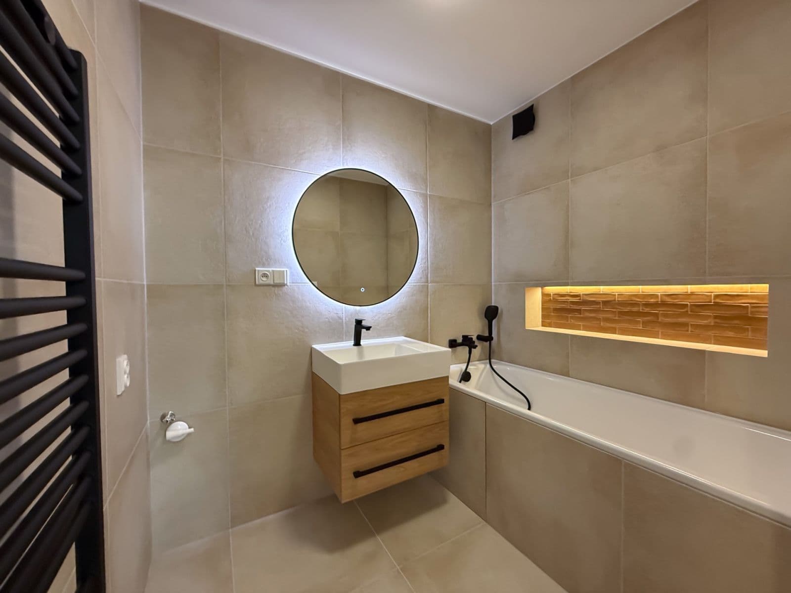 Predaj bytu 3-izbový 74 m², Karla Čapka, Nymburk, Středočeský kraj Predaj bytu 3-izbový 74 m², Karla Čapka, Nymburk, Středočeský kraj