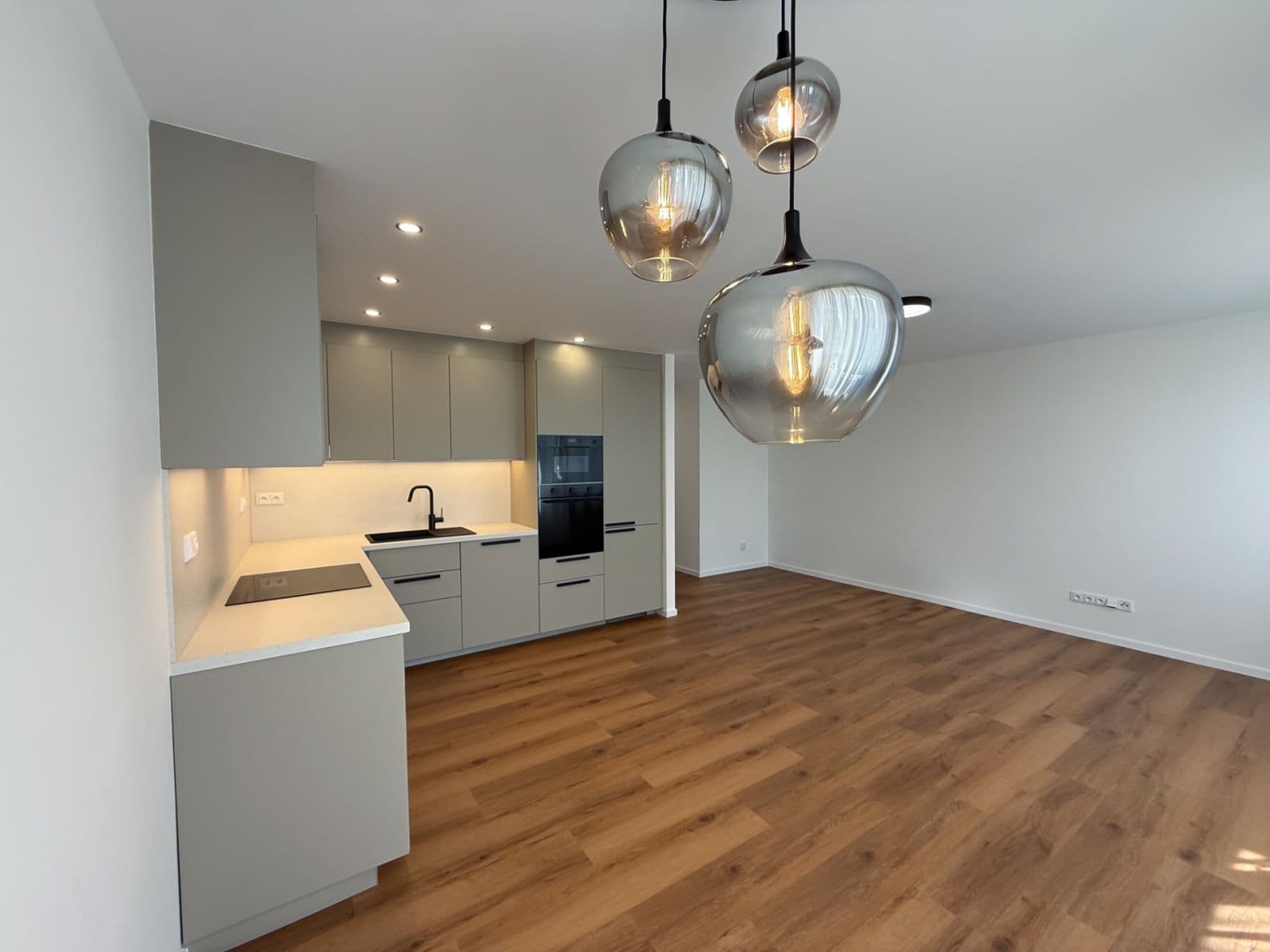 Predaj bytu 3-izbový 74 m², Karla Čapka, Nymburk, Středočeský kraj Predaj bytu 3-izbový 74 m², Karla Čapka, Nymburk, Středočeský kraj