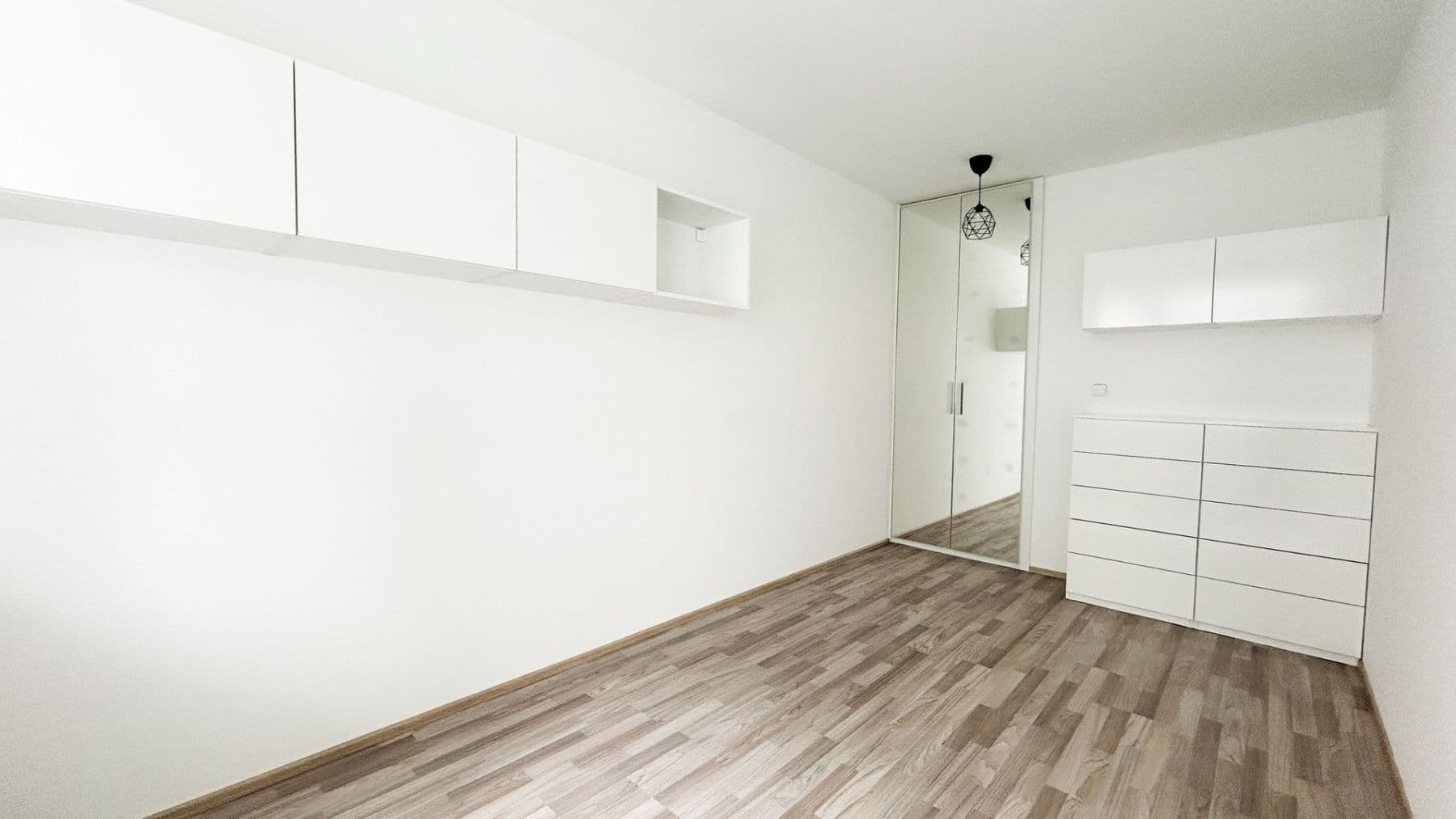 Prenájom bytu 2-izbový 46 m², Svitákova, Praha, Praha Prenájom bytu 2-izbový 46 m², Svitákova, Praha, Praha