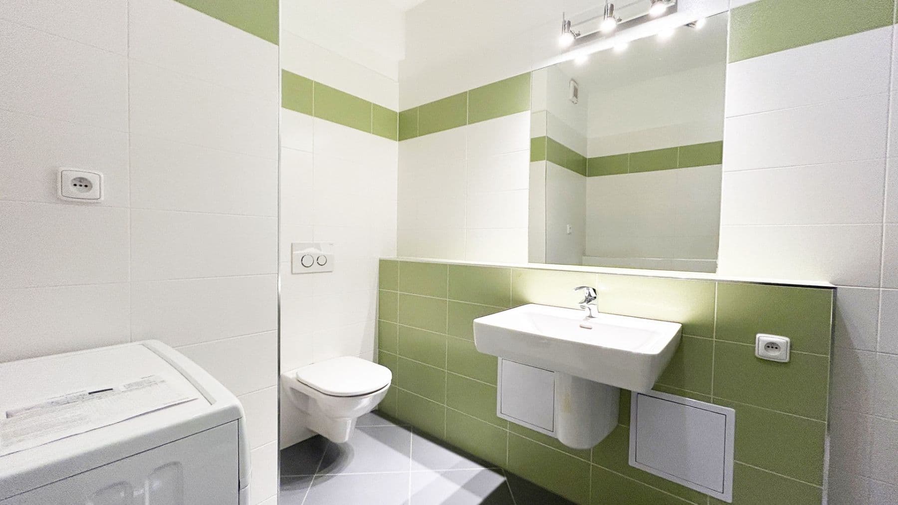 Prenájom bytu 2-izbový 46 m², Svitákova, Praha, Praha Prenájom bytu 2-izbový 46 m², Svitákova, Praha, Praha